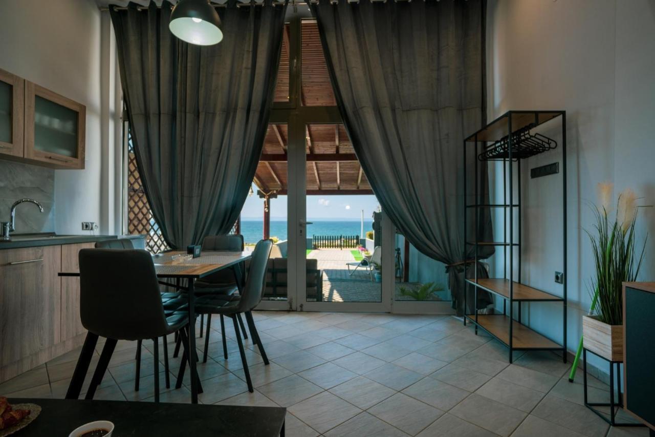 Seashell Luxury Apartment ニキティ エクステリア 写真